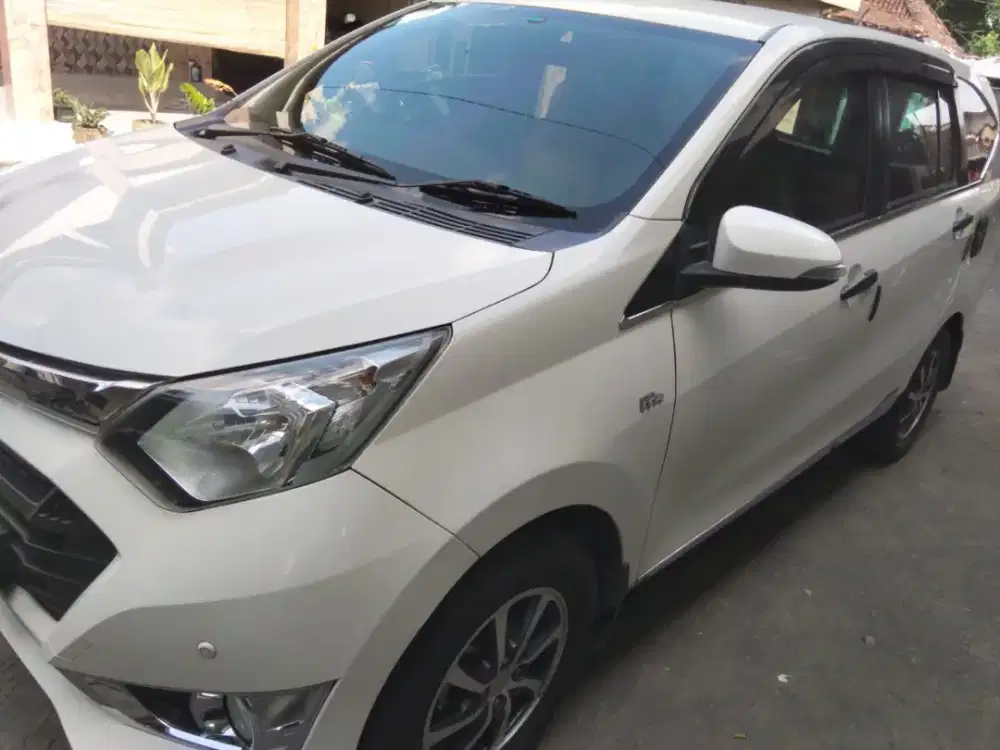 Daihatsu sigra R