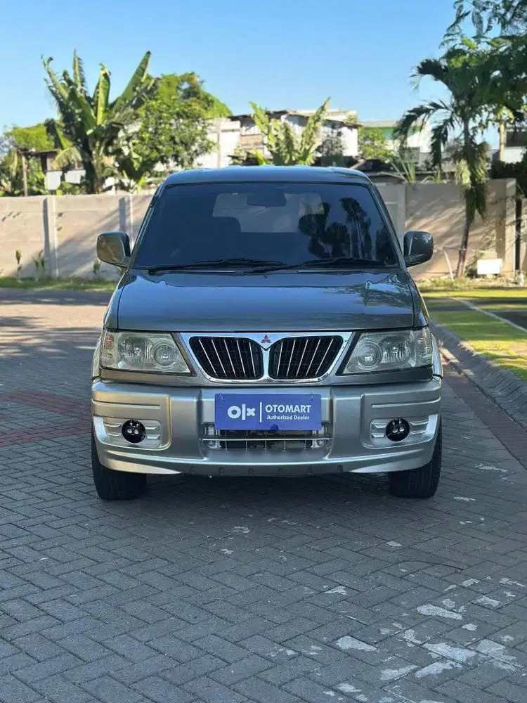 KUDA GRANDIA 2003 ABU ABU JL.KENJERAN OTOMART SURABAYA
