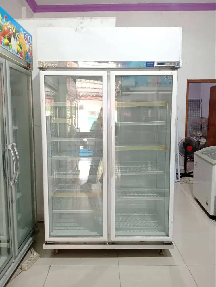 showcase 2 pintu bekas murah merk fietser mulus normal like new