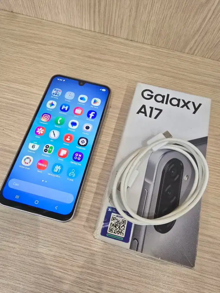 Samsung A17 4G 8/128gb silver