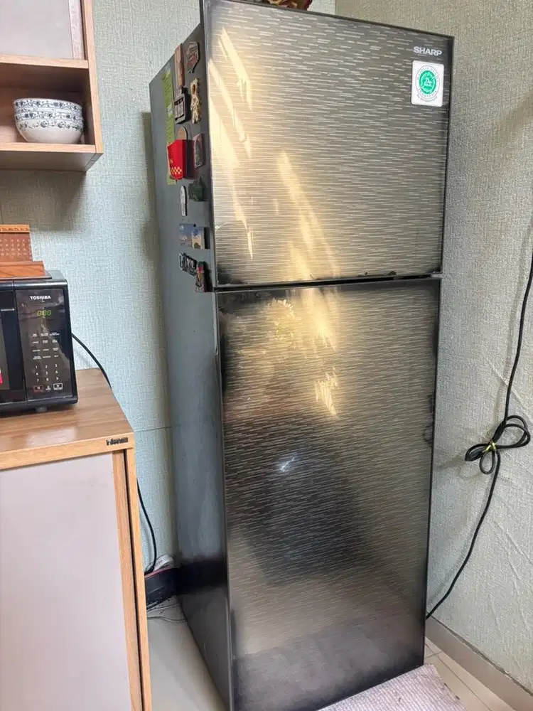 Kulkas Sharp Dua Pintu