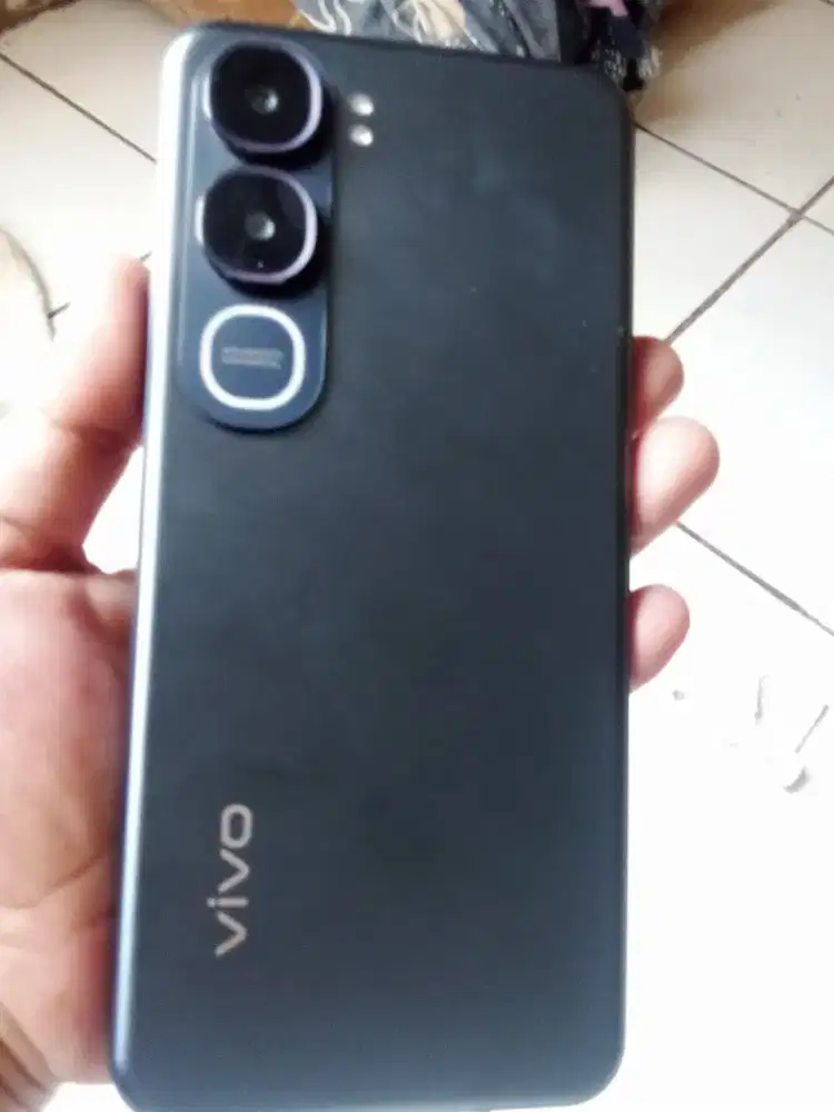 Vivo y 21d ram 4+4/128 warna hitam