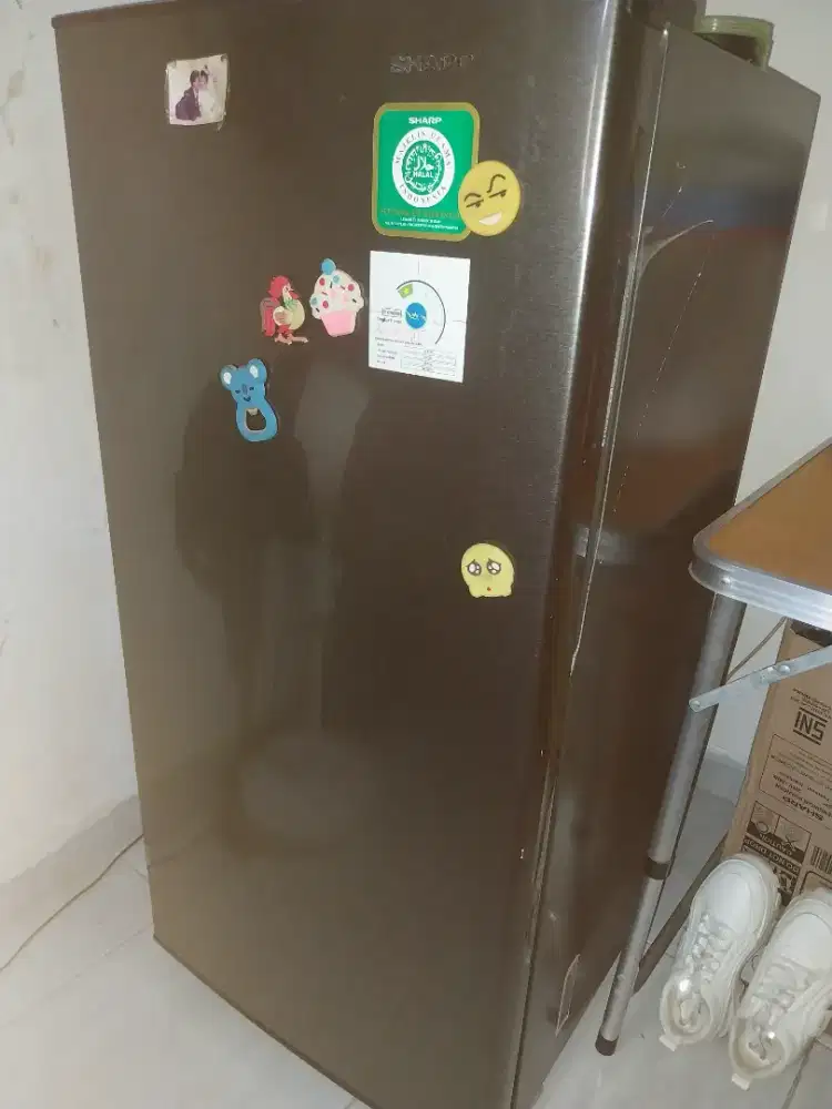 Kulkas Sharp 1 Pintu – Kondisi Masih Bagus & Hemat Listrik