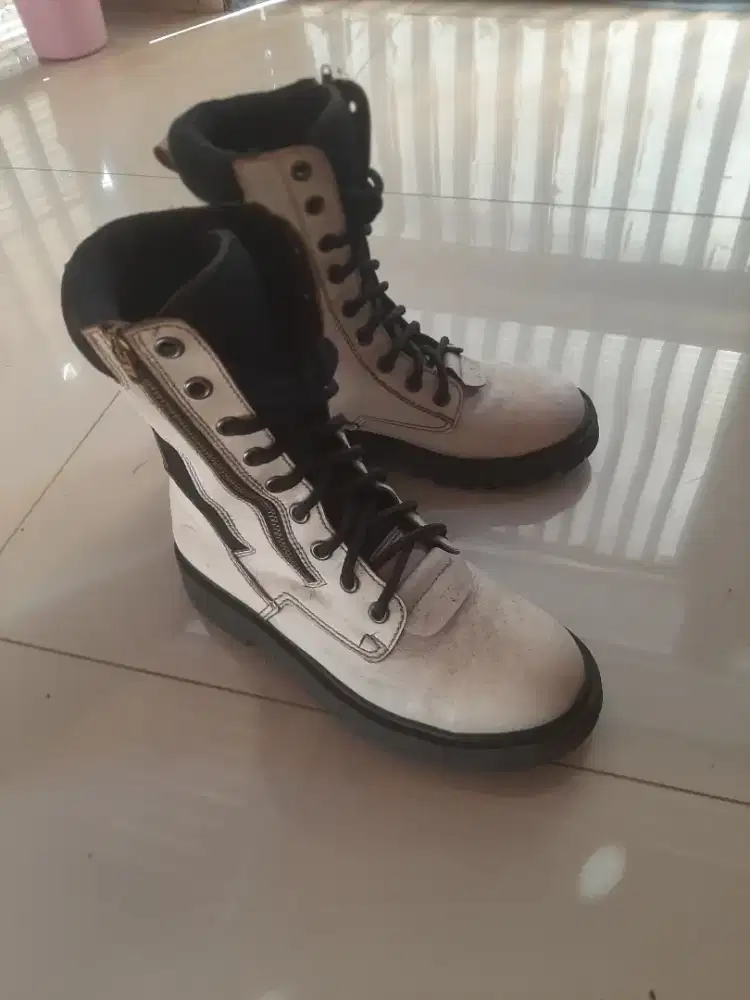 Sepatu Safety Steel Toe Batant Stride