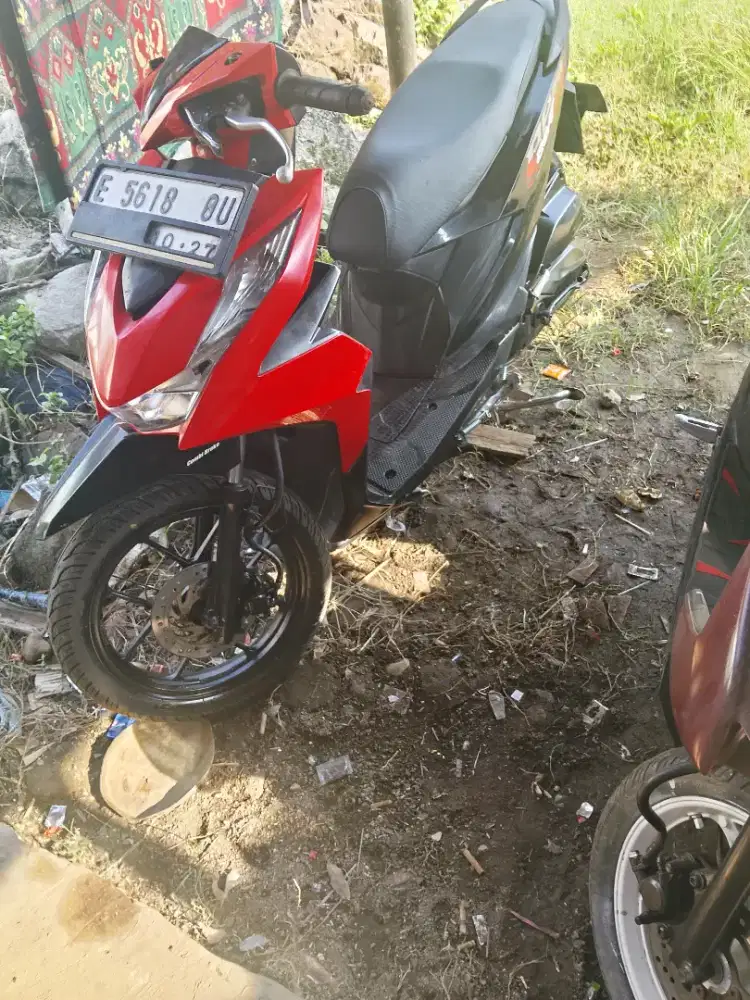 Di jual motor Honda beat THN 2022 ss lengkap pajak hidup motor normal