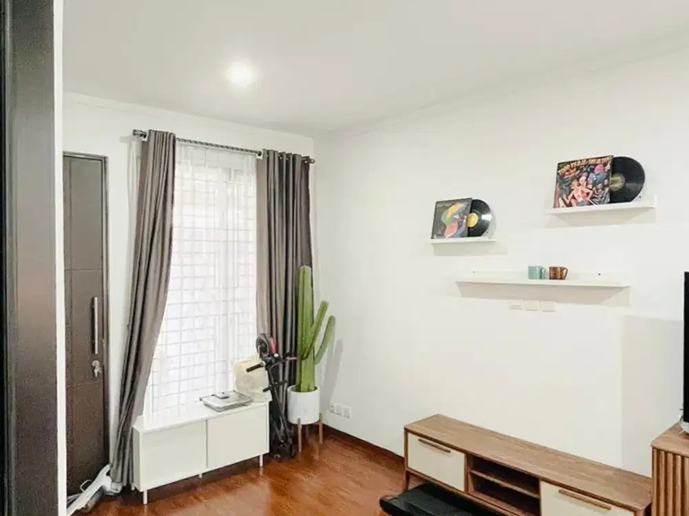 Dijual Rumah SHM di Cluster Graha Raya Bintaro By Rumah Chinida (Ay)