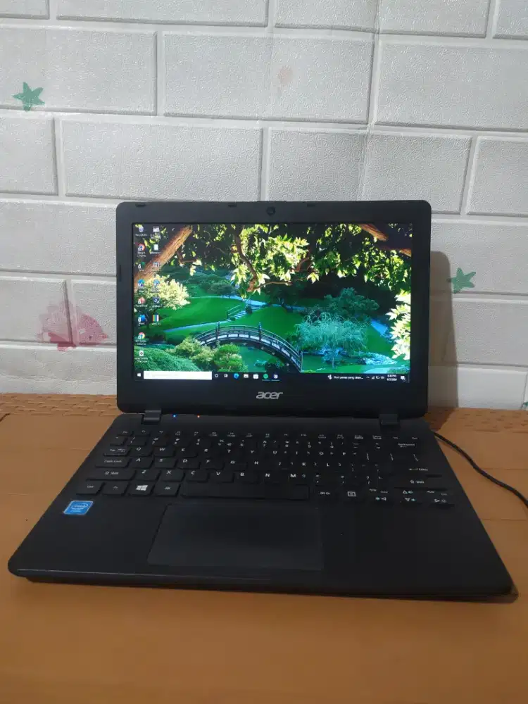 Jual Laptop Acer Es 1-131 Intel Celeron Ram 4