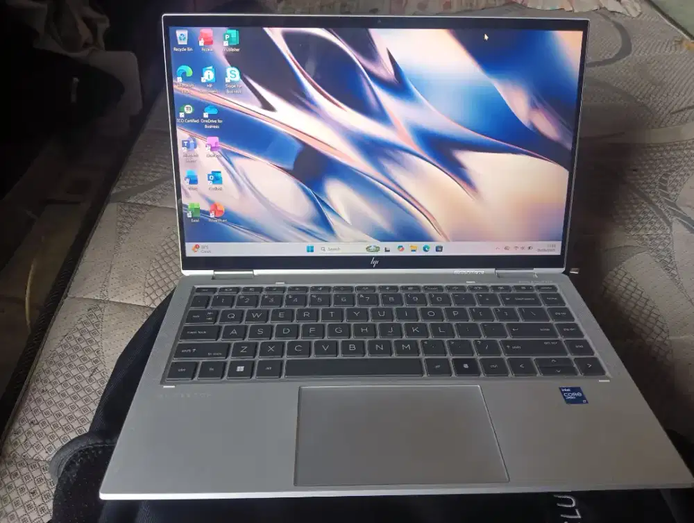 HP Elitbook x360 1040 G8 Core i7 Gen 11