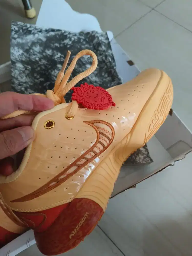 Sepatu Nike Lebron XXI Melo