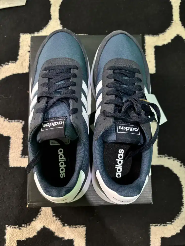 Sepatu Adidas RUN 60s