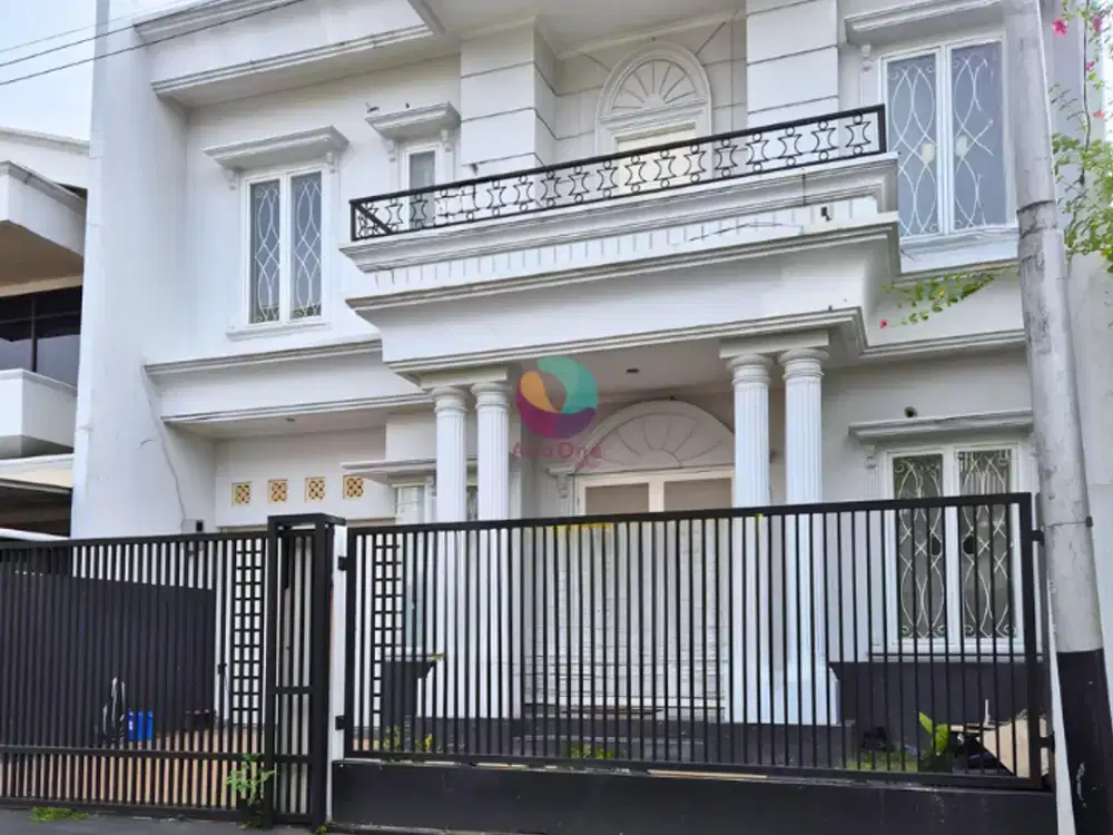 Disewa Rumah Mewah Cantik Siap Huni di Gedung Hijau Pondok Indah Jakarta Selatan