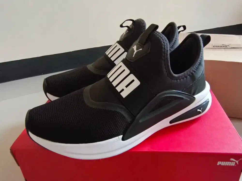 Sepatu Puma Softride Enzo Evo Black & White (size 44, insole 28,5 cm)