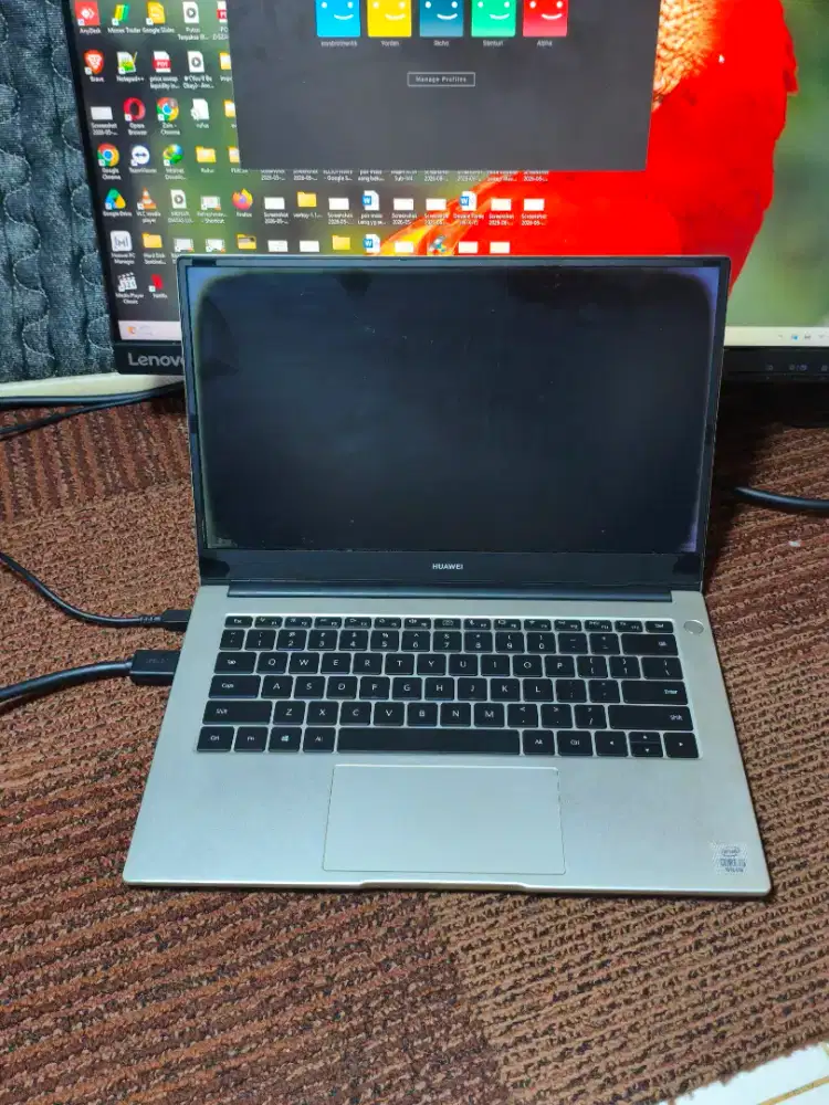 laptop minus LCD dan batre 
HUAWEI MateBook D 14 (NBLB-WAX9N).