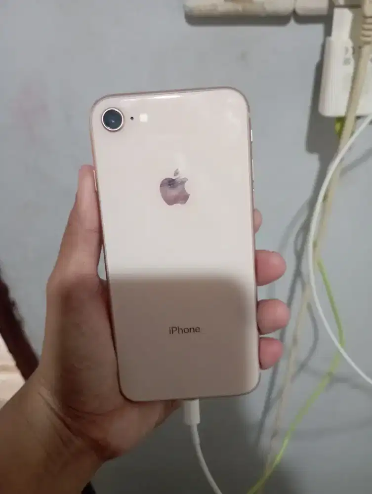 Iphone 8 Mentok logo