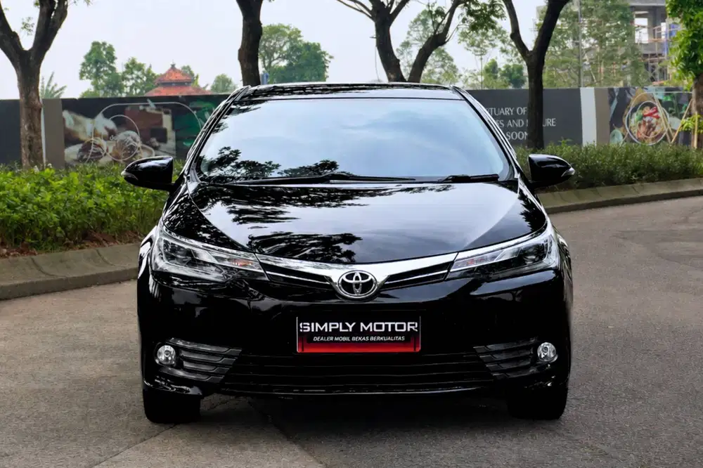TOYOTA COROLLA ALTIS 1.8 V AT 2017