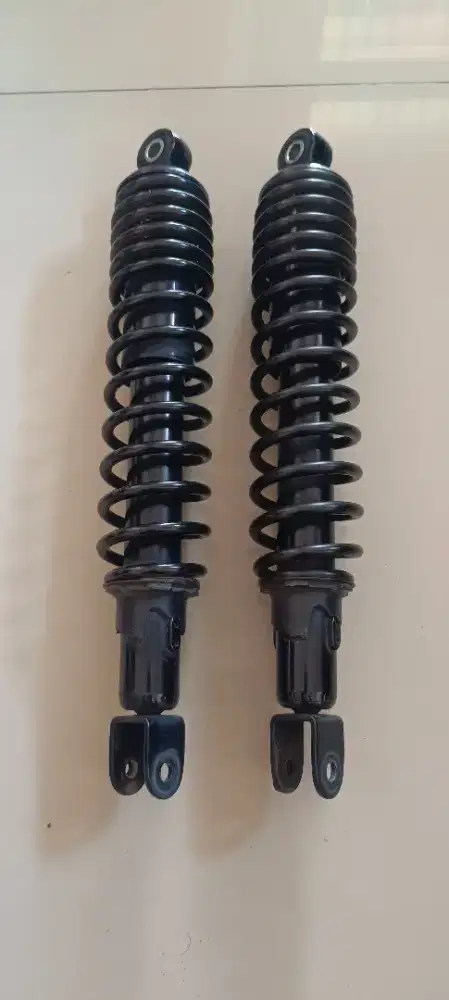 Shock Breaker peredam kejut Yamaha XMAX 250 (B74-F2210-00)