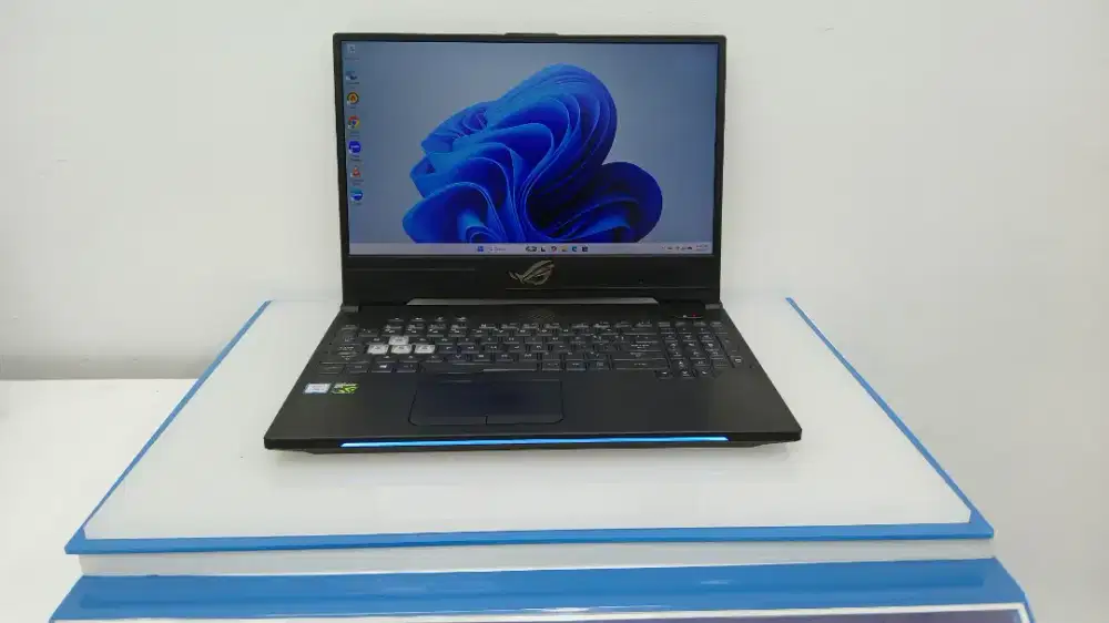 ASUS ROG STRIX GL504GM INTEL CORE i7-8750H NVDIA GTX 1060 6GB 32/256