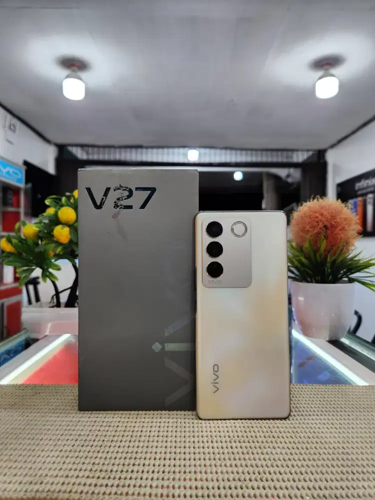 Vivo V27 5G Ram 8+8Gb/ 256Gb Fullset Mulus Original 100% Bergaransi