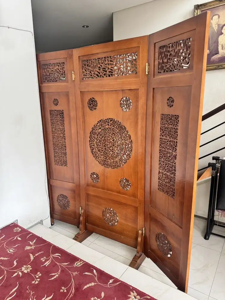 Partisi 3 panel kayu ukir kaligrafi