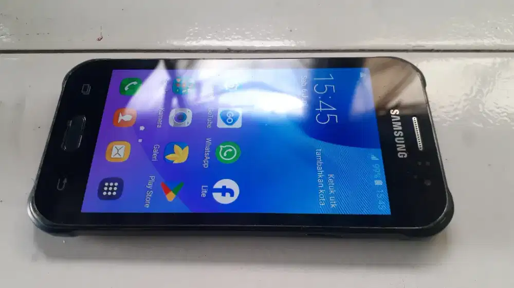 Samsung J1 ace 4G 1/8 layar 4.3 in amoled