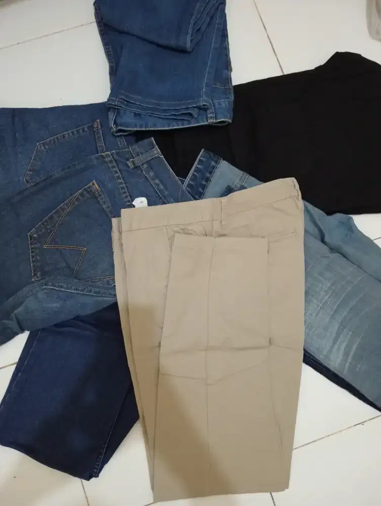 Dijual Celana Layak Pakai dan bagus