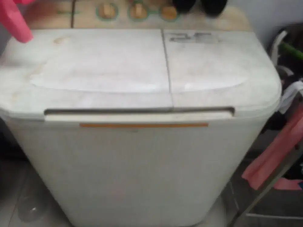 Mesin cuci merk sharp.kondisi lumayan