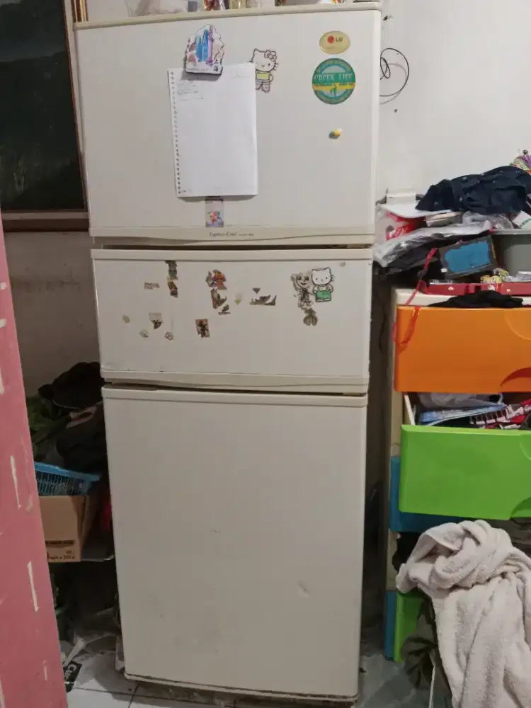 Jual lemari es 3 pintu