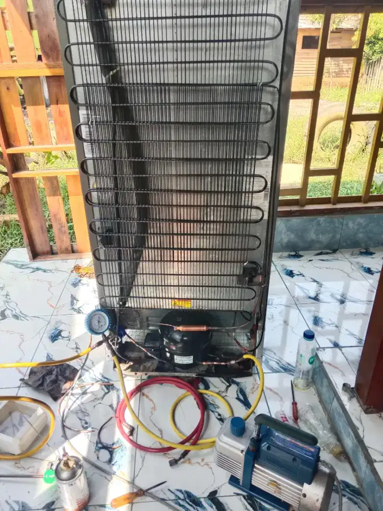 Servis kulkas siap datang kelokasi