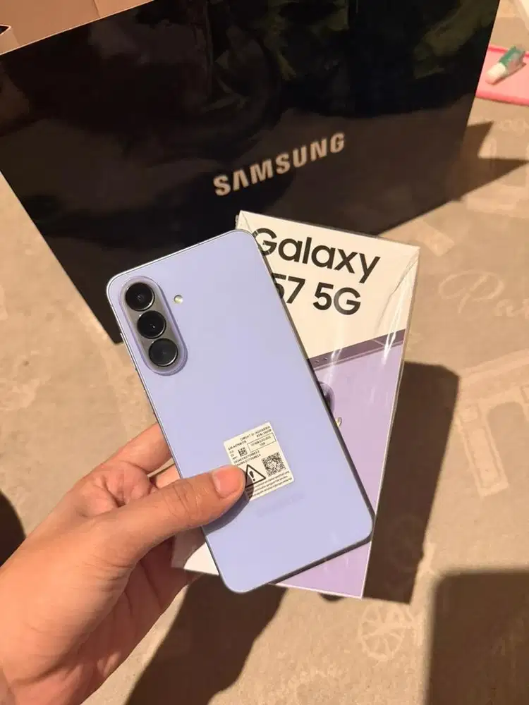 Samsung A57 8/256gb
