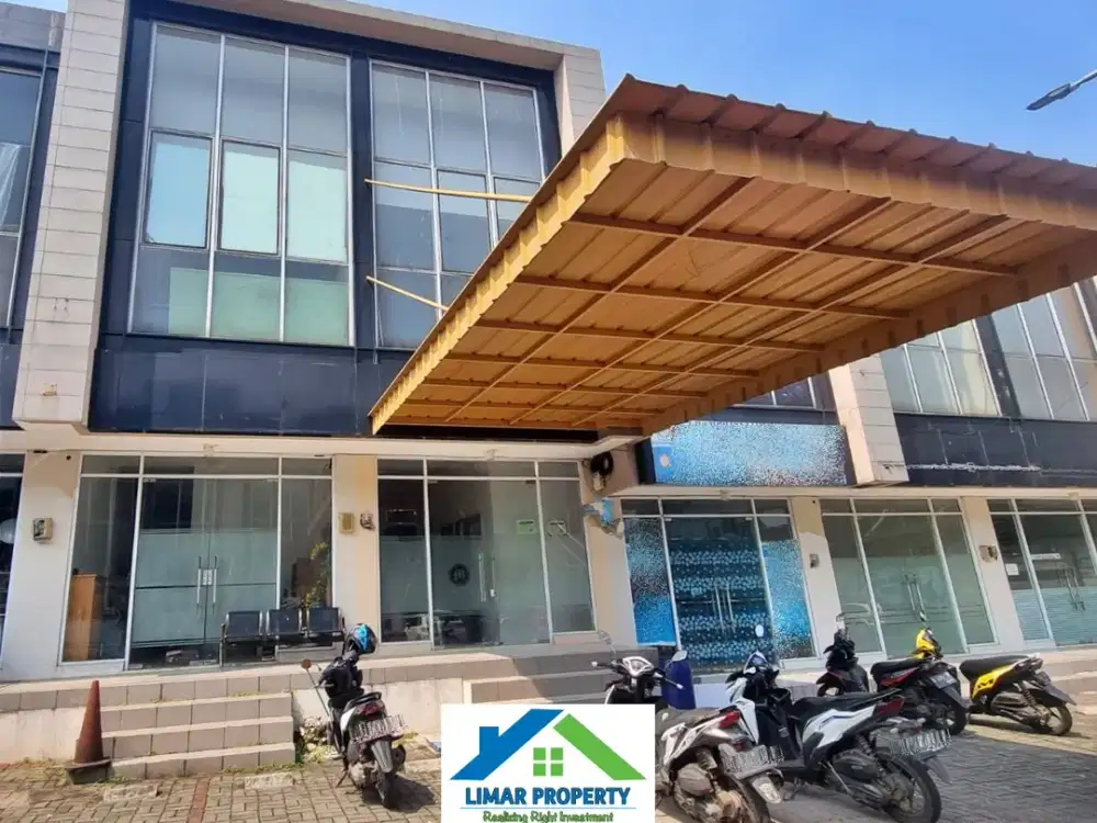 Ruko Sebrang Sekolah Terkenal Jual Cepat di Kota Wisata Cibubur