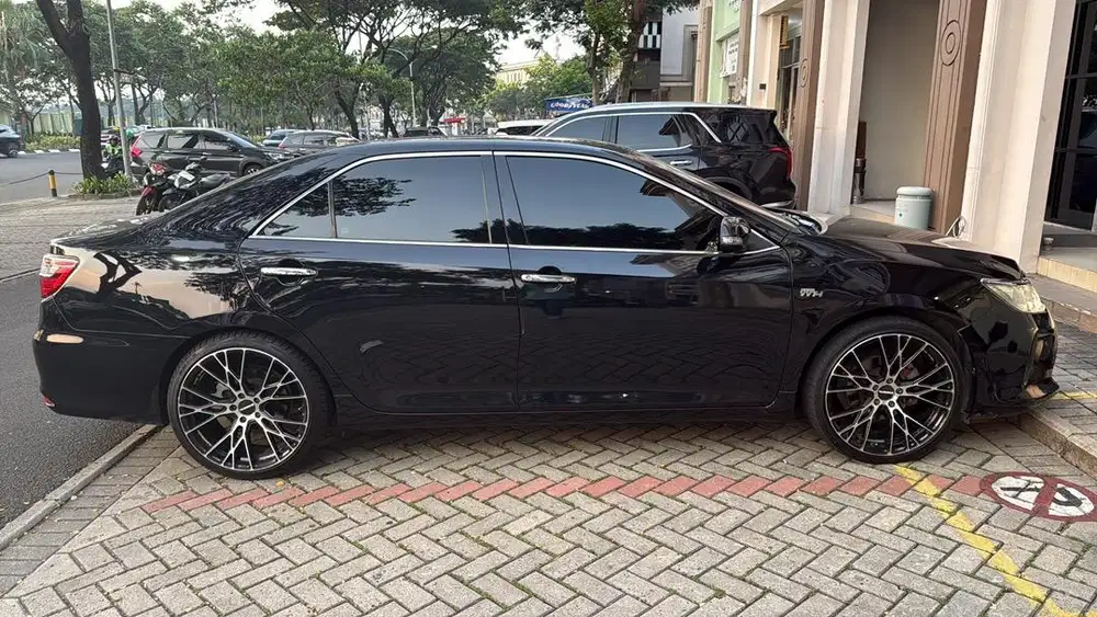 Camry XV50 Tipe V KM91 perak ORI