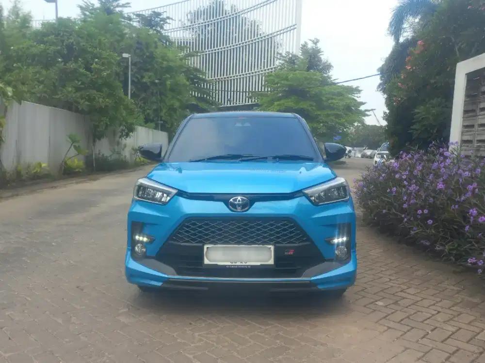 KM 20RB | TOYOTA RAIZE GR TSS TWO TONE 2023 NIK 2022