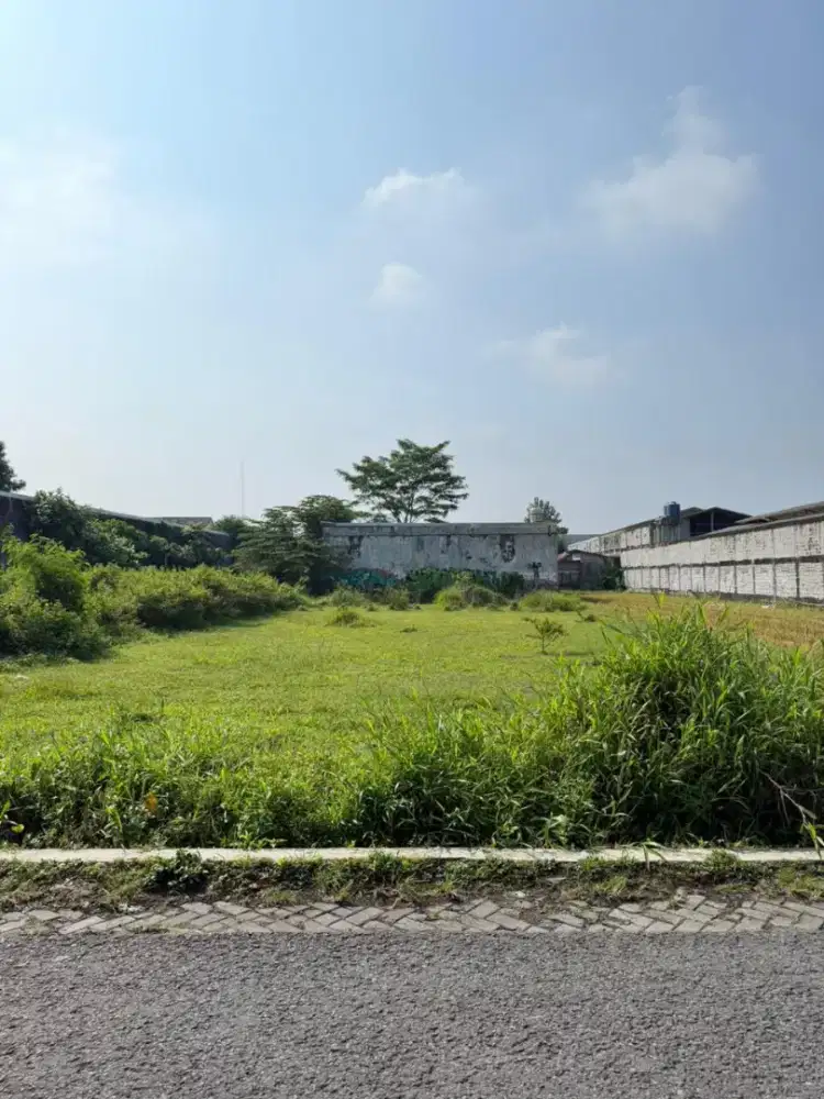 Tanah Buat Villa 2 km ke Tugu Jogja, jl Godean km 1