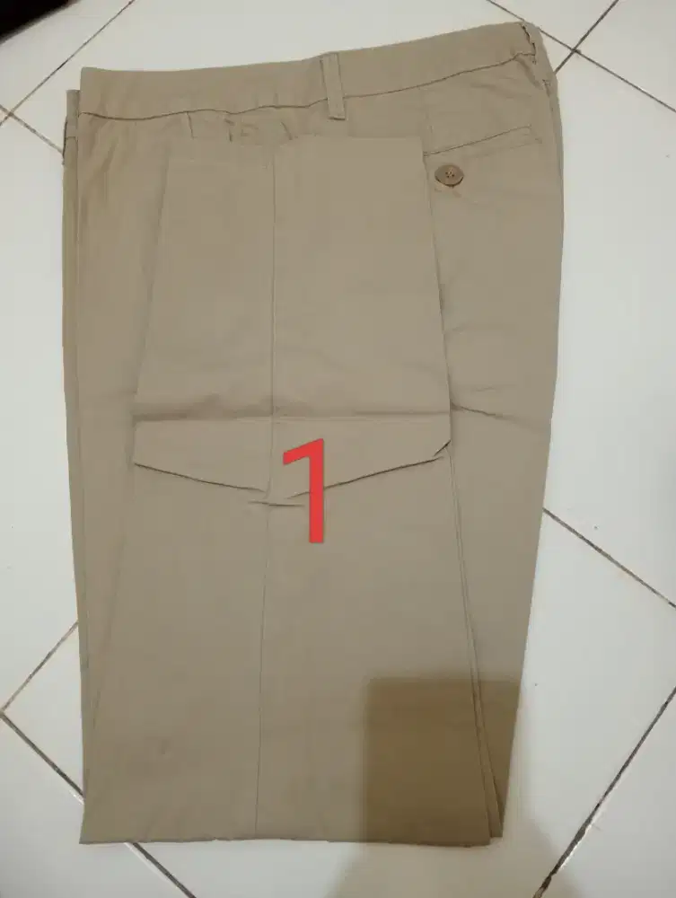 Dijual Celana Layak Pakai dan bagus