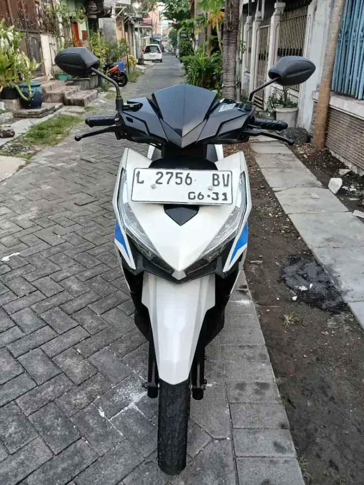 Vario 125 iss 2015 kondisi sgt bagus samsat kdg cowek