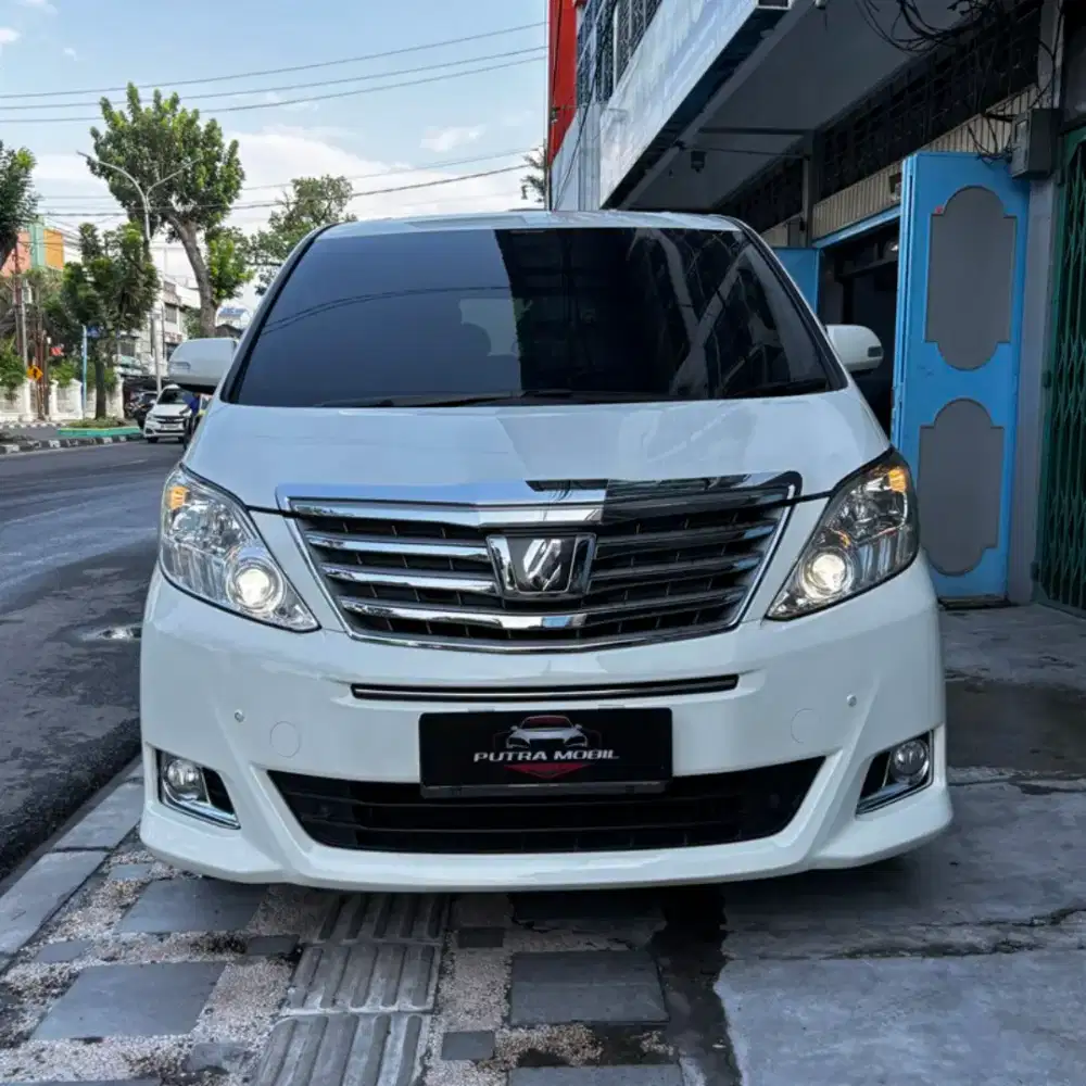 Toyota Alphard 2.4 G AT 2013 Putih