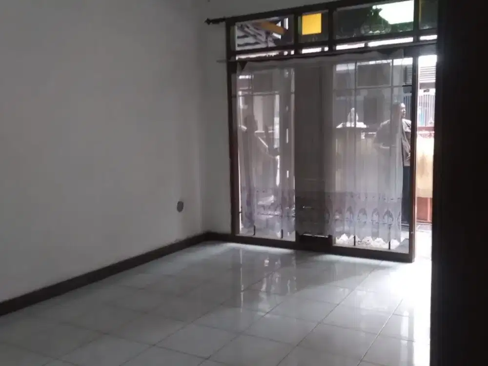 Dijual Cepat Rumah murah 1.5 lantai siap huni di Margahayu Raya Soekarno Hatta Kota Bandung