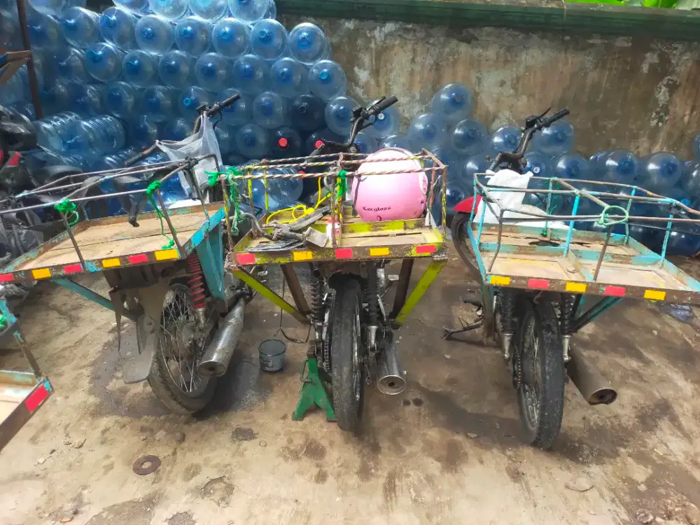 Di butuhkan pengantar galon pakai motor