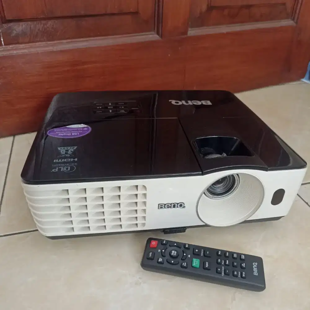 Proyektor Benq mx660