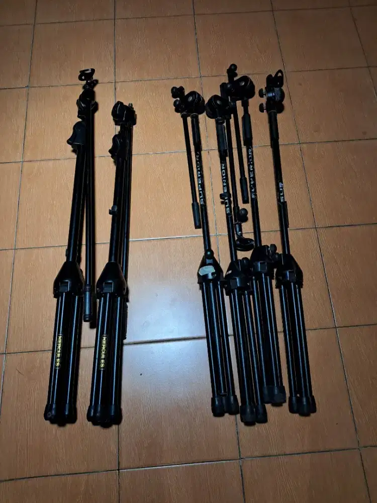 Stand mic Hercules dan superior
