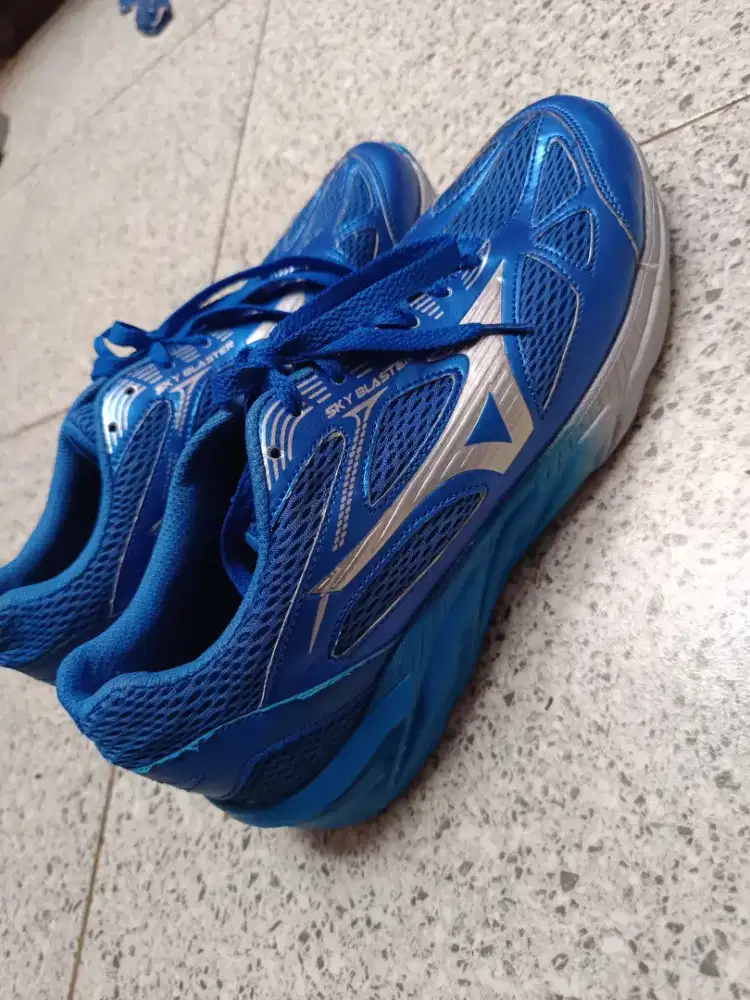 SEPATU OLGA MIZUNO