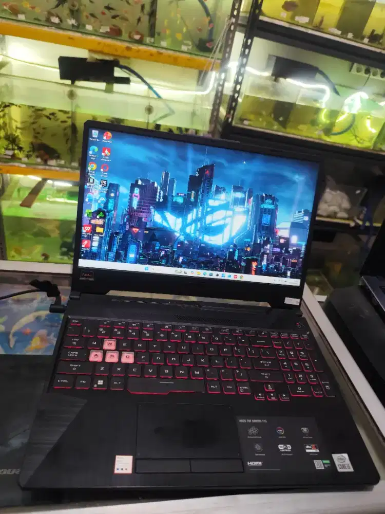 laptop TUFF ram16 core i5 gen10 VGA GTX1650