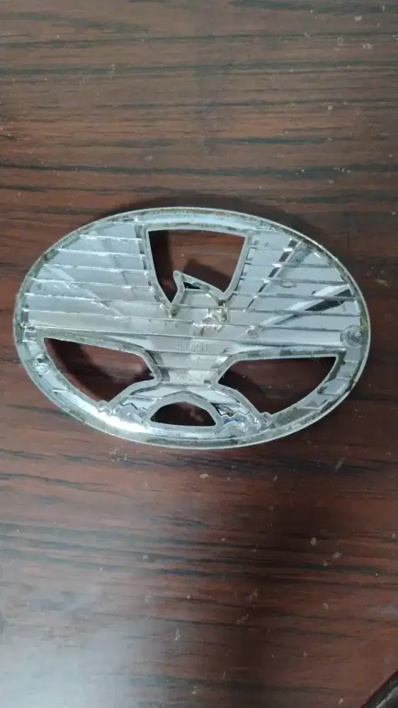 Logo Emblem Burung Garuda Toyota Agya 2015