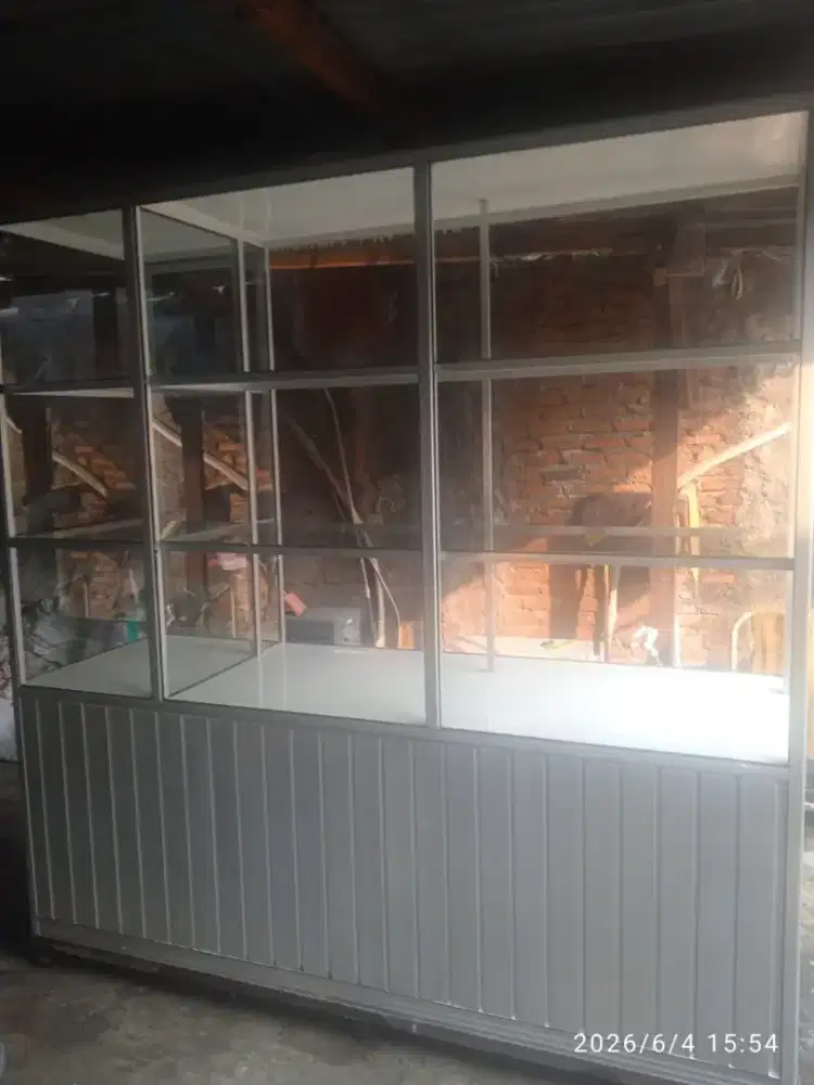 Etalase Kaca Steling Aluminium 2 x 2 meter