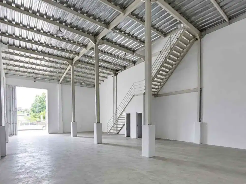 Di sewa gudang dalam kawasan industri delta silicon cikarang luas 300 m2 ada office 2 lantai di dalam kawasan delta silicon Cikarang