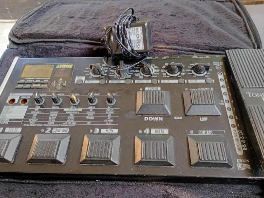 Efek gitar korg ax3000