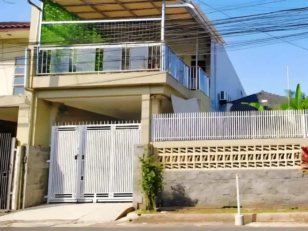 Rumah Strategis Siap Huni Furnish Lengkap di Turangga Bandung