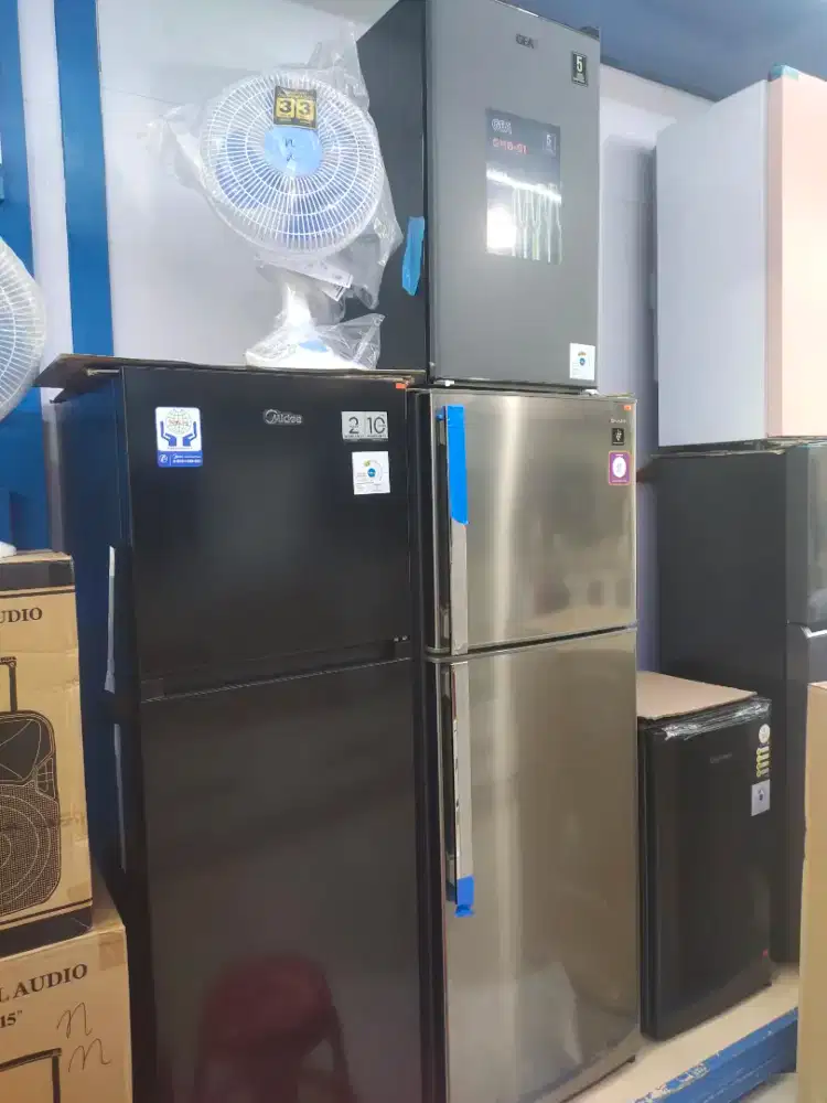 Kulkas sharp 2 pintu