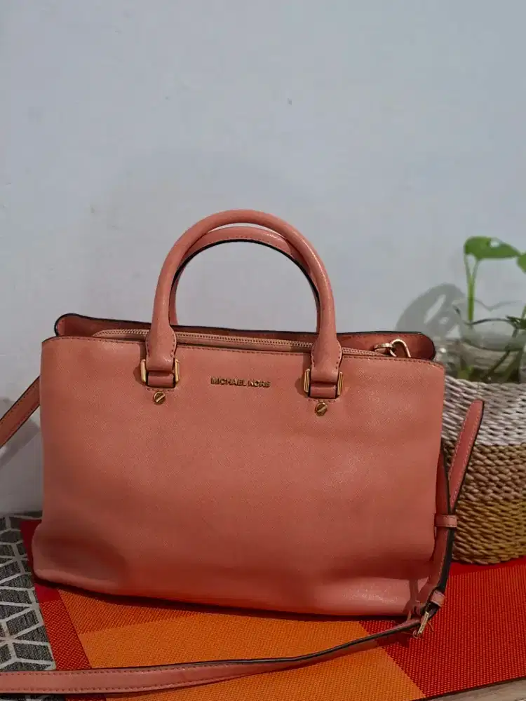 MICHAEL KORS SAVANNAH SATCHEL SALMON PRELOVED