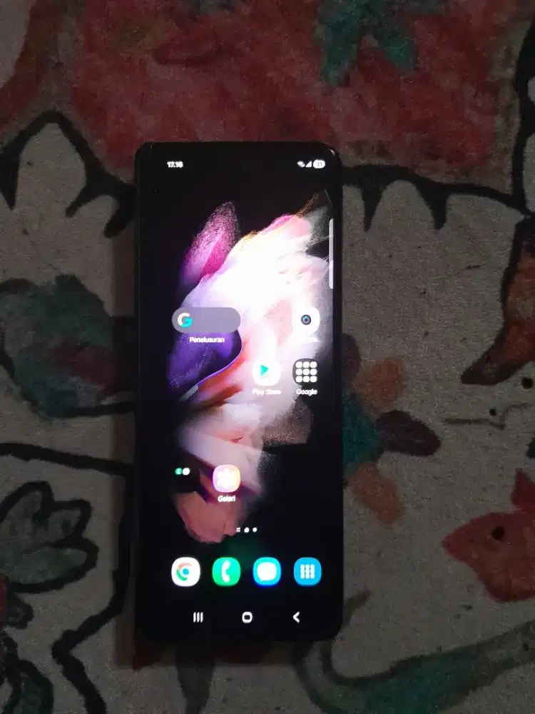 Samsung z fold 3 ram 12/512 minus layar dalam
